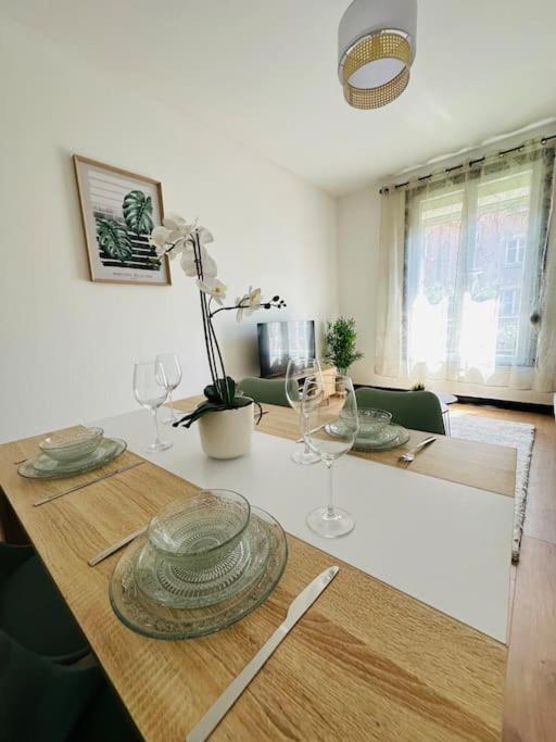Le Moderne Lägenhet Charleville-Mézières Exteriör bild