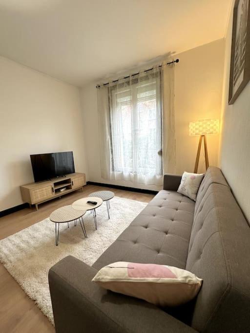 Le Moderne Lägenhet Charleville-Mézières Exteriör bild